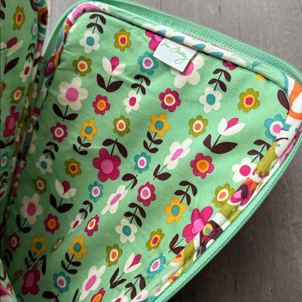Vera Bradley Tutti Frutti tablet case - Picture 3 of 5